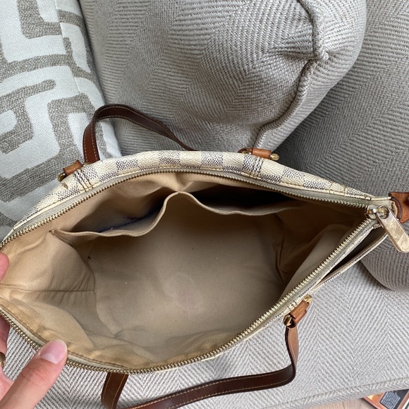 LV Damier Azur Totally - Picture 9 of 16